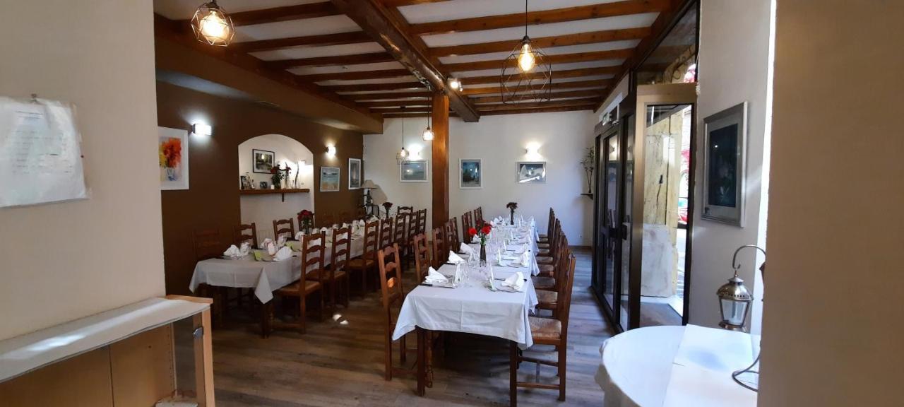 Hotel Restaurant Le Saint Clement Exterior photo