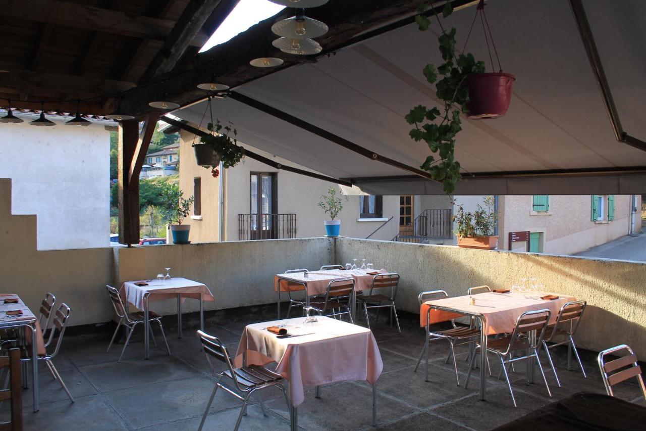 Hotel Restaurant Le Saint Clement Exterior photo